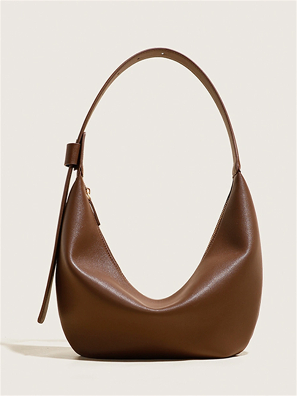 Fashionable and practical commuting bag